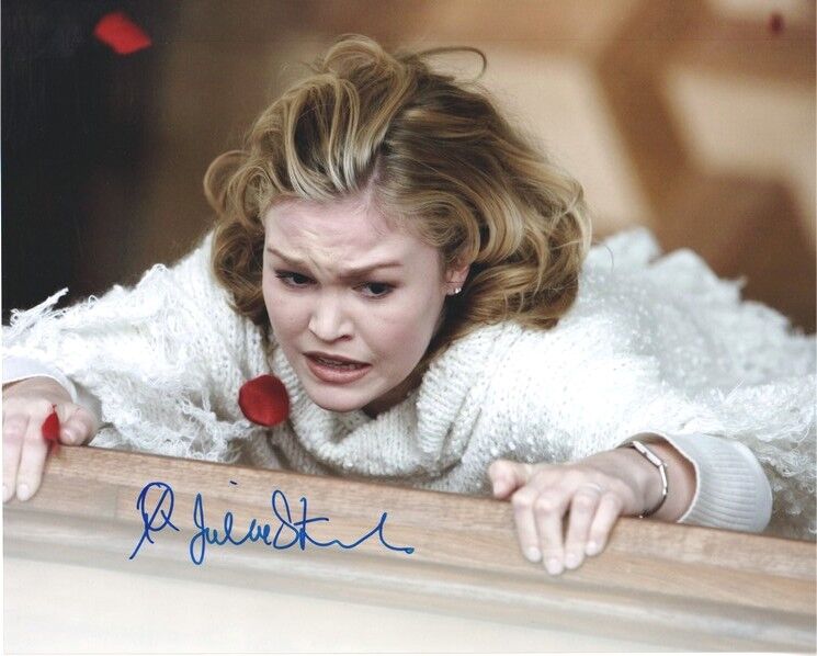 Autogramm Film (USA) | Julia STILES | 2000 Foto (Portrait Color XL) "Hamlet"