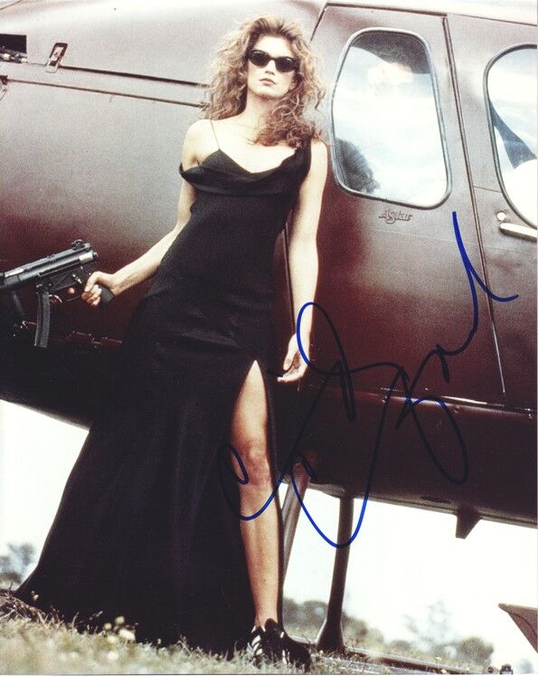 Autogramm Film / Model (USA) | Cindy CRAWFORD | 1995 Foto (Portrait Color XL) "Fair Game"