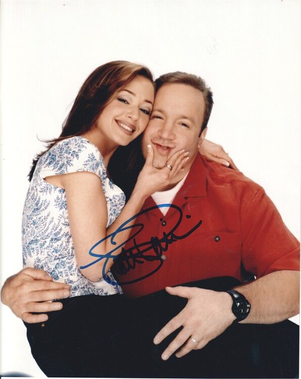 Autogramm Film (USA) | Leah REMINI | 2000er Foto (Portrait Color XL) "King Of Queens"