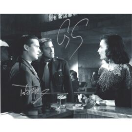 Autogramme Film (USA) | George CLOONEY + Tobey MAGUIRE | 2006 Foto (Filmszene SW XL) "Good German"