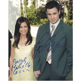 Autogramme Film (USA) | Sarah M. GELLAR + Jerrie PRINZE jr. | 2004 Foto (Portrait Color XL) "Scooby Doo 2"