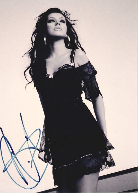 Autogramm Film / Pop (USA) | Christina AGUILERA | 2002 Foto (Portrait SW XL)