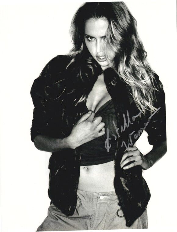 Autogramm Film / Model (CAN) | Estella WARREN | 2001 Foto (Portrait SW XL) Maxim SEXY