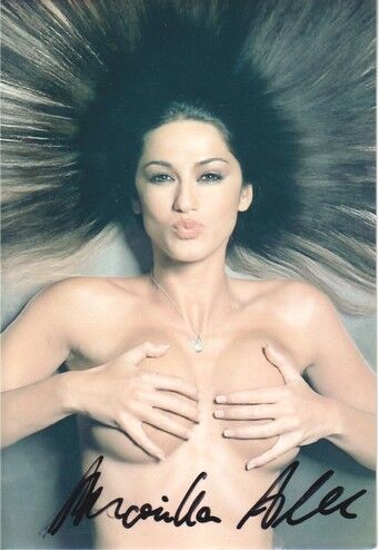Autogramm Model / Schauspieler | Mariella AHRENS | 2001 (Portrait Color) NACKT