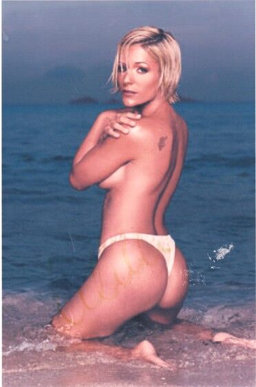 Autogramm Model / Schlager | MICHELLE | 2000er (Portrait Color) NACKT 