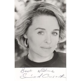 Autogramm Film (IRL) | Sinead CUSACK | 1990er Foto (Portrait SW)