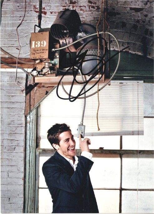Autogramm Film (USA) | Jake GYLLENHAAL | 2010 Foto (Portrait Color XM) Lacombe