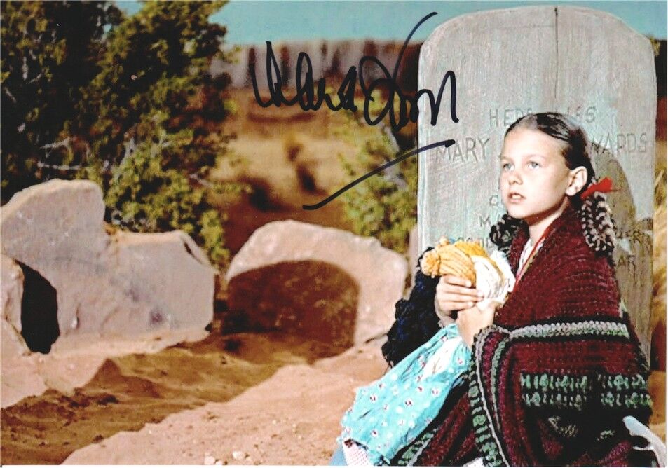Autogramm Film (USA) | Lana WOOD | 1956 Foto (Portrait Color XM) "The Searchers" KINDERSTAR
