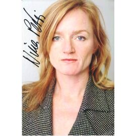 Autogramm Schauspieler | Nina PETRI | 2010er Foto (Portrait Color XM)