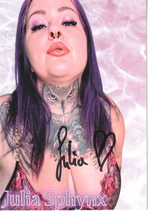 Autogramm Erotik | JULIA SPHYNX | 2010er (Portrait Color)